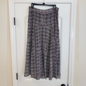 Cabi Chloe skirt #546 Sz 8 EUC